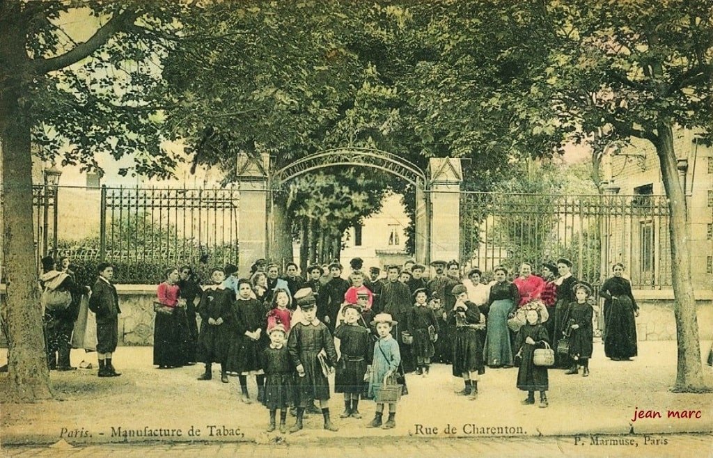 Paris XIIe - Rue de Charenton - Manufacture de Tabac.jpg