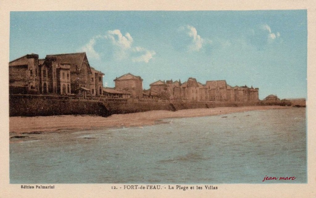 Fort-de-l'Eau - La Plage et les Villas.jpg