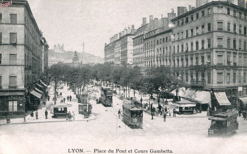 69-Lyon - Cours Gambetta Place du Pont.jpg