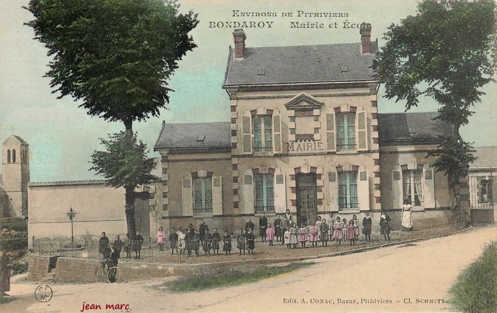 Bondaroy - Mairie et Ecole.jpg