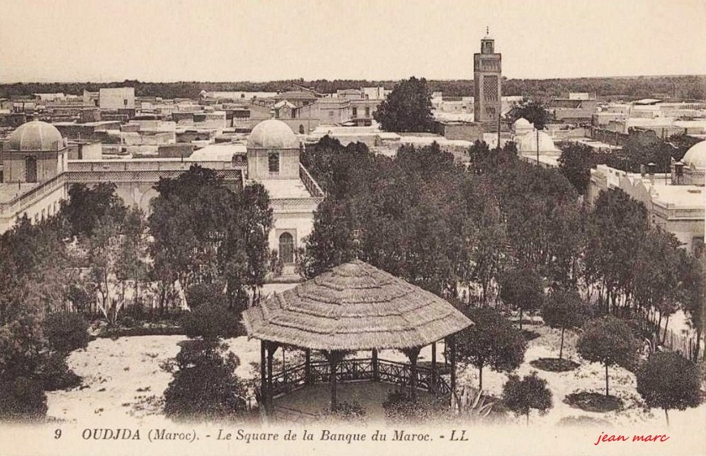 Oudjda - Le Square de la Banque du Maroc 9.jpg