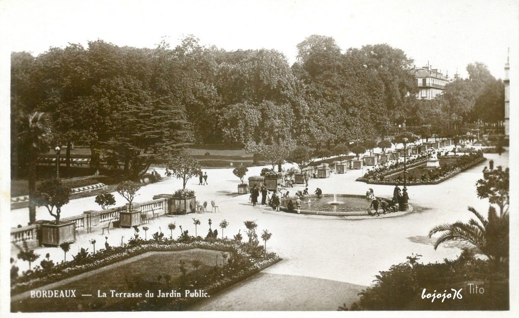 33-Bordeaux-Terrasse Jardin public.jpg