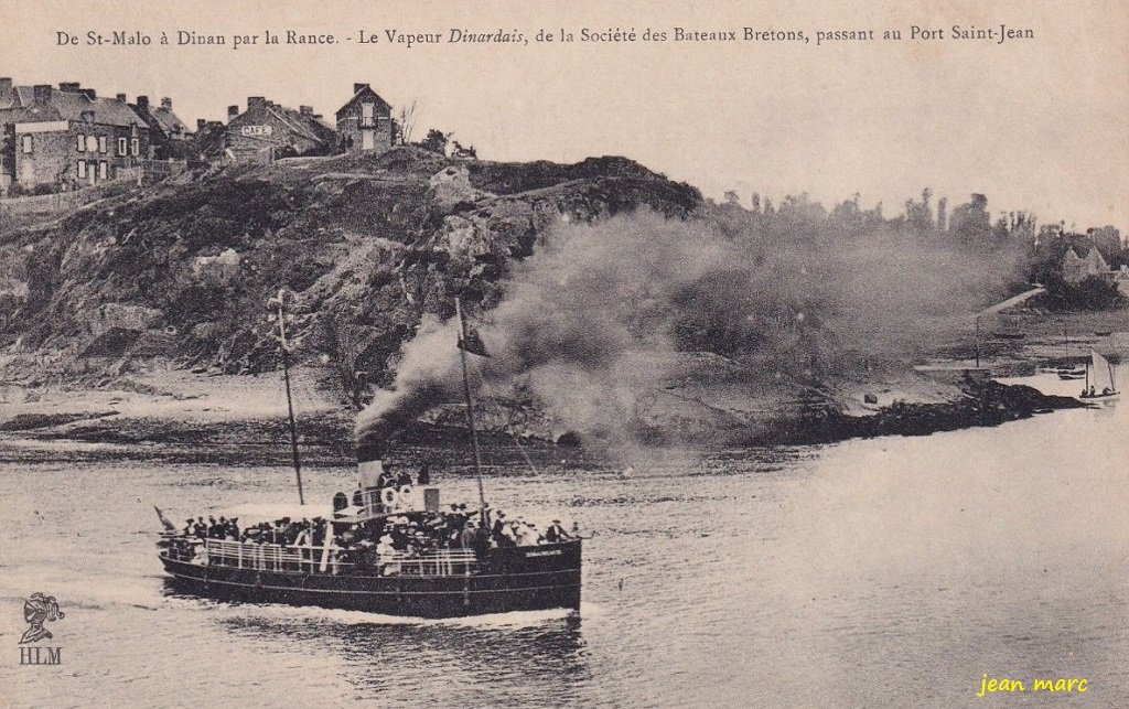 Port-Saint-Jean - Le Vapeur Dinardais de la société des Bateaux Bretons passant au Port-Saint-Jean.jpg