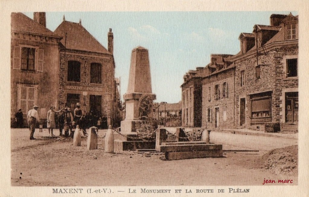 Maxent - Le Monument et la route de Plélan.jpg