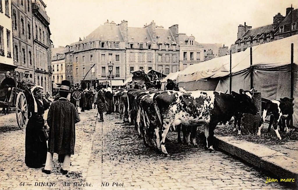 Dinan - Au Marché.jpg