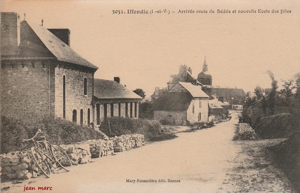 Iffendic - Arrivée route de Bédée et nouvelle Ecole des Filles.jpg