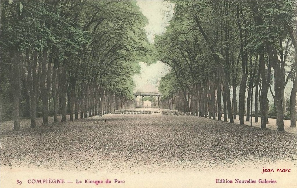 Compiègne - Le Kiosque du Parc.jpg