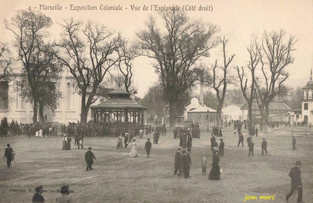 Marseille - Exposition coloniale - Vue de l'Esplanade (côté droit).jpg