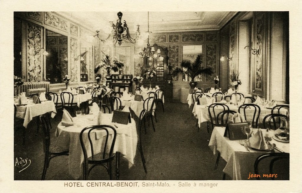 Saint-Malo - Hôtel Central Benoît - Salle à manger.jpg