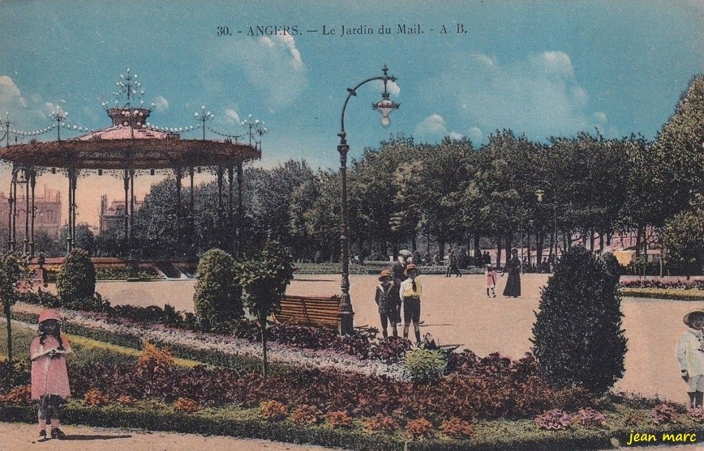 Angers - Le Jardin du Mail.jpg