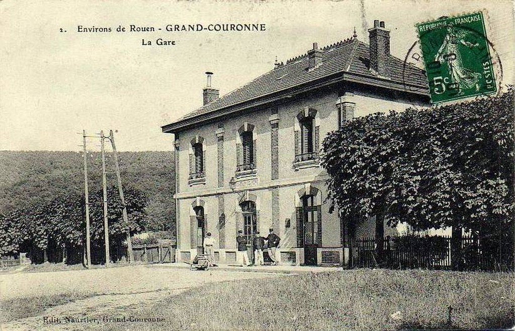 76 - Grand-Couronne (2) Naurtier P.jpg