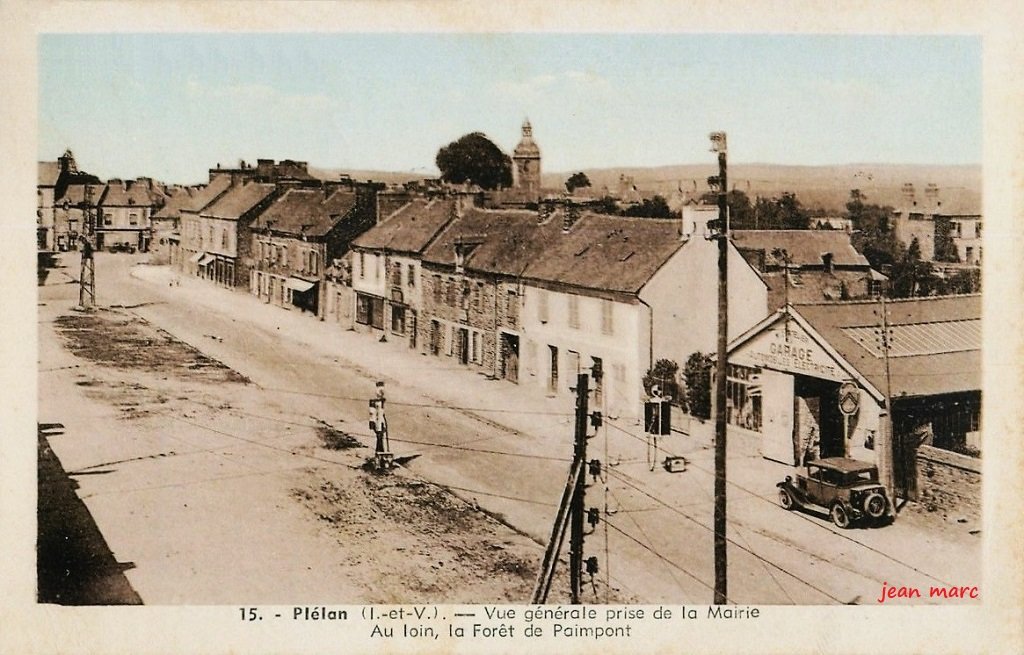 Plélan-le-Grand - Vue générale prise de la Mairie - Au loin la forêt de Paimpont.jpg