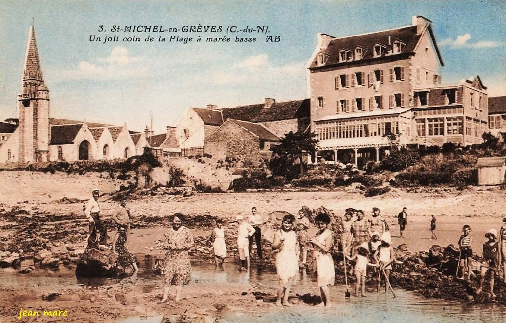 Saint-Michel-en-Grève - Un joli coin de la plage à marée basse.jpg