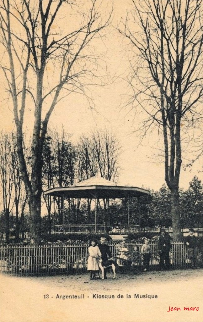 Argenteuil - Kiosque de la musique.jpg