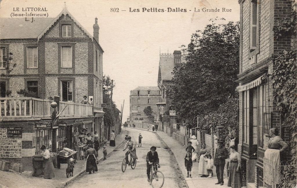 76 - LES PETITES -DALLES - 802  - L.J. - La Grande Rue - 16-04-24.jpg