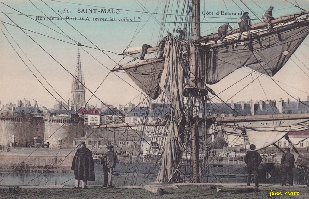 Saint-Malo - Rentrée au Port.jpg