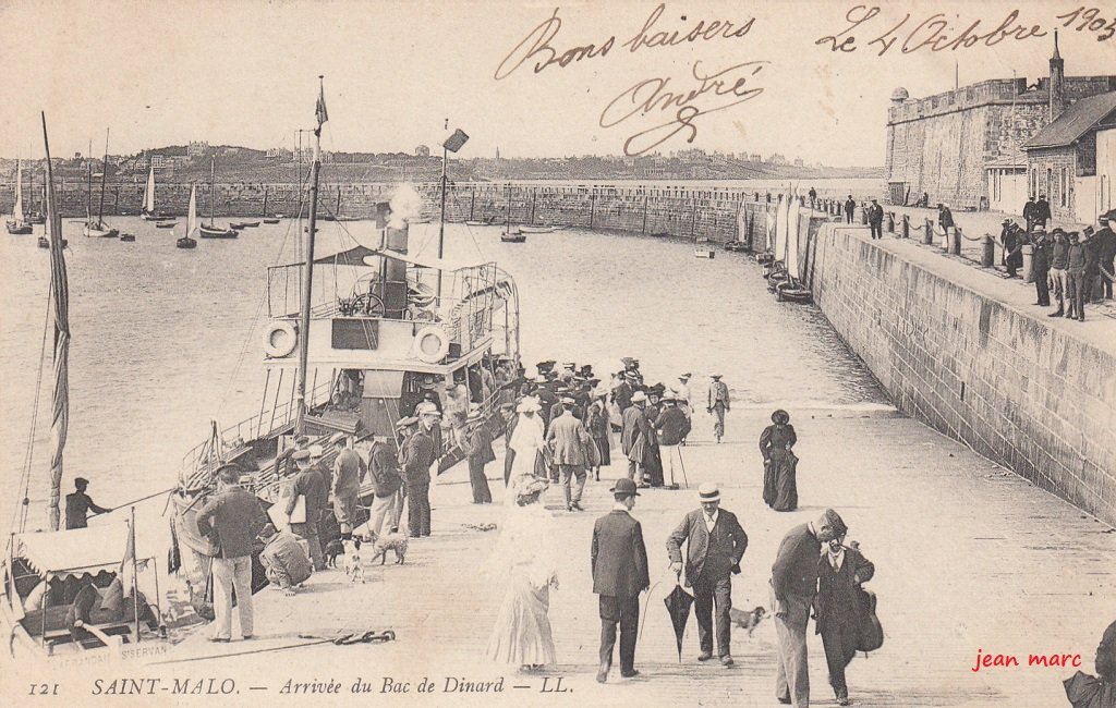 Saint-Malo - Arrivée du Bac de Dinard.jpg