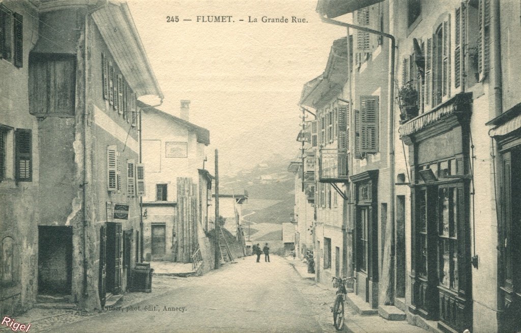 73-Flumet - Grande Rue - 245 Pittier phot-edit.jpg