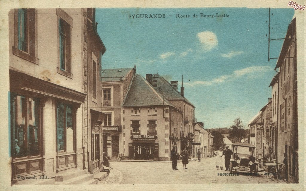 19-Eygurande - Route de Bourg-Lastic - Peyraud édit- Phototype Combier Macon.jpg