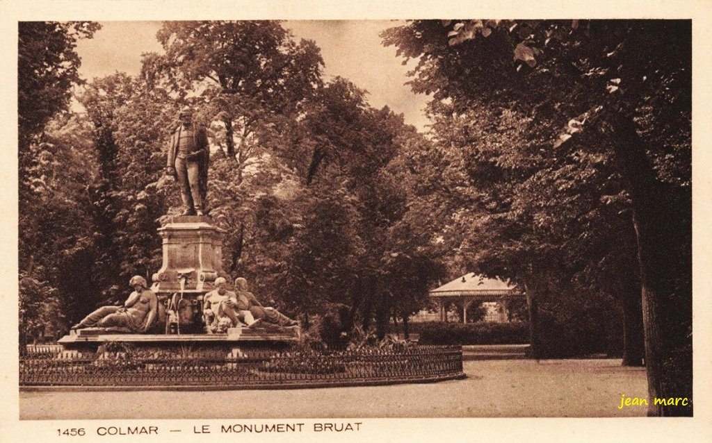 Colmar - Le Monument Bruat 1456.jpg