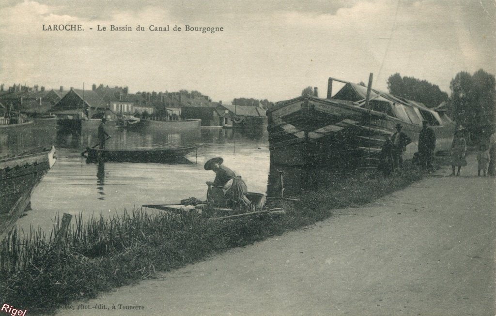 89-Laroche - Le Bassin du Canal de Bourgogne.jpg