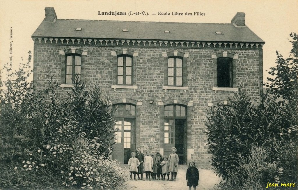 Landujean - École libre des filles.jpg