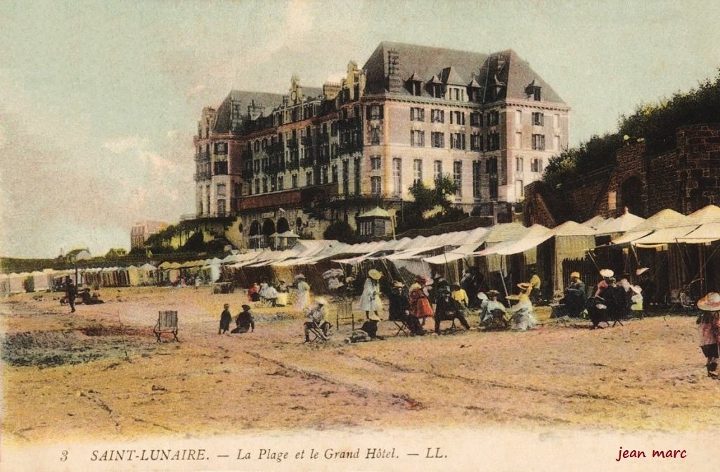 Saint-Lunaire - La Plage et le Grand Hôtel.jpg