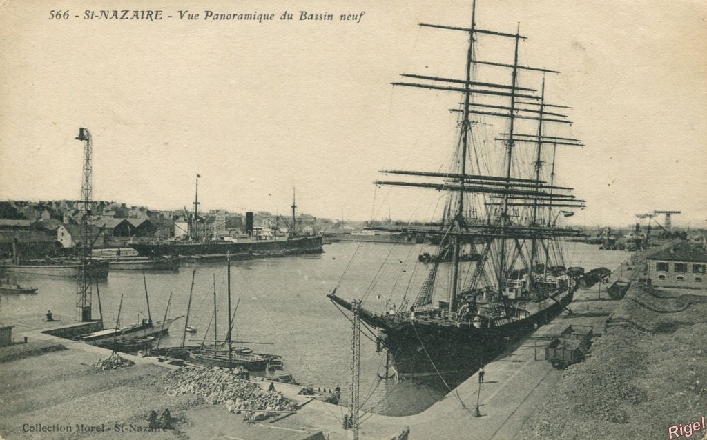 44-St-Nazaire - Vue Panoramique du Bassin Neuf - 566 Collection Morel.jpg