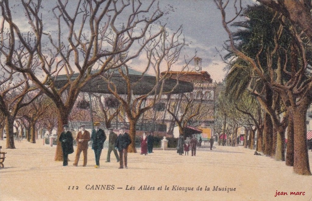 Cannes - Les Allées et le Kiosque de la Musique.jpg