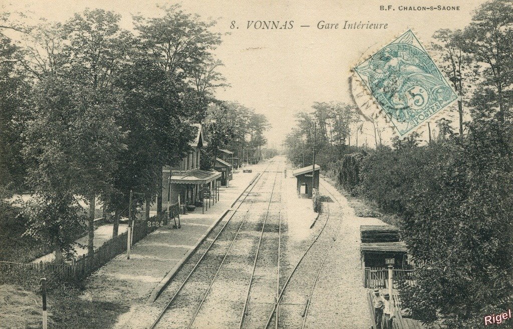 01-Vonnas - Gare Intérieure - 8 BF Chalon.jpg