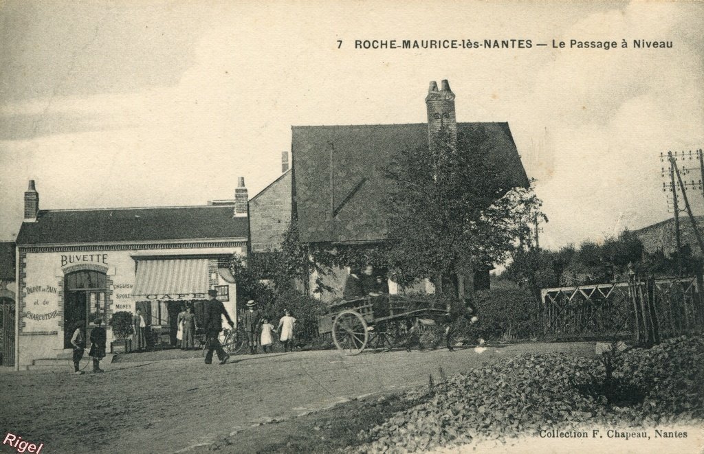 44-Roche-Maurice-lès-Nantes - Le PN - 7 Coll F Chapeau.jpg