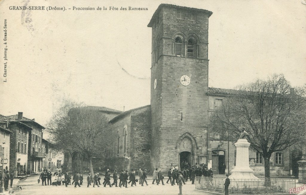 26-Grand-Serre - Procession - L Charvat.jpg