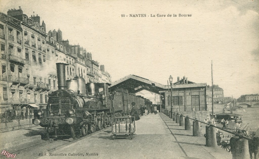 44-Nantes - La Gare de la Bourse - 90 Edit Nouvelles Galeries.jpg