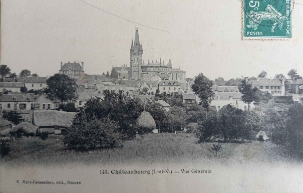 146 - Chateaubourg - vue générale.jpg