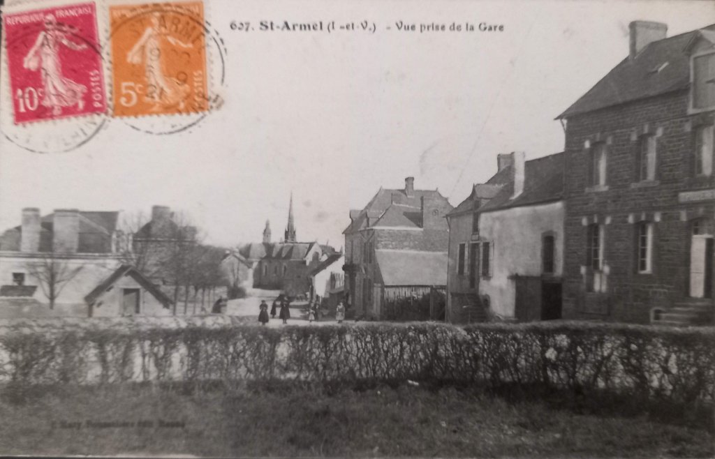 607 - Saint Armel - vue prise de la gare - emr.jpg