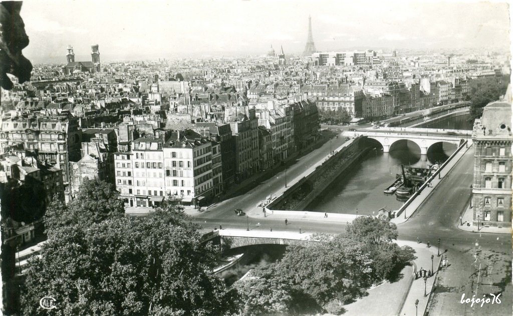 75-Paris-Panorama-Seine et ponts.jpg