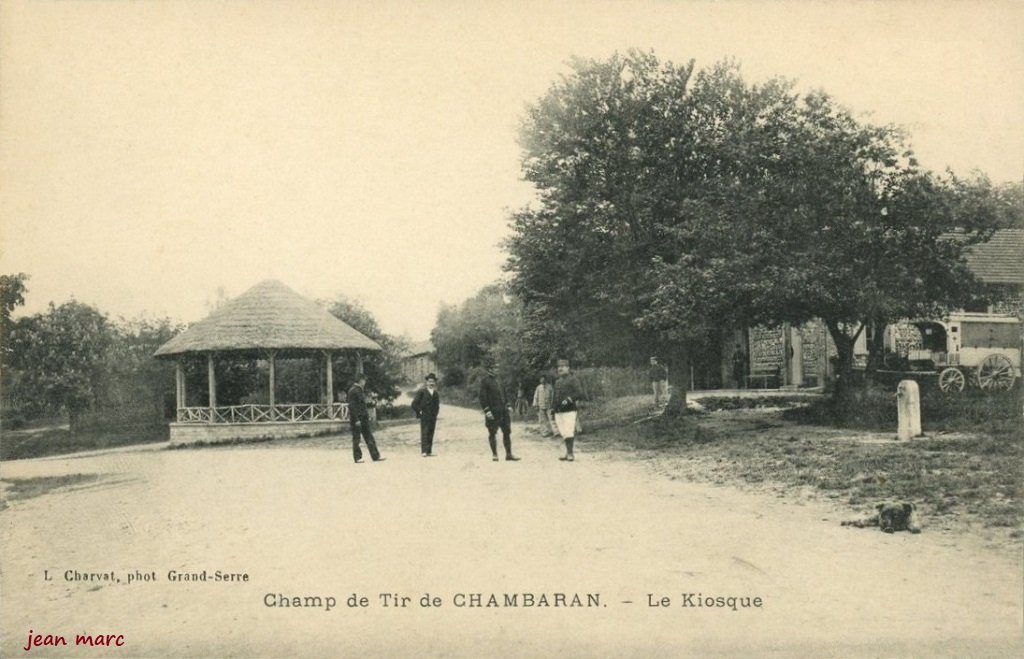 Camp de Chambaran - Le Kiosque.jpg