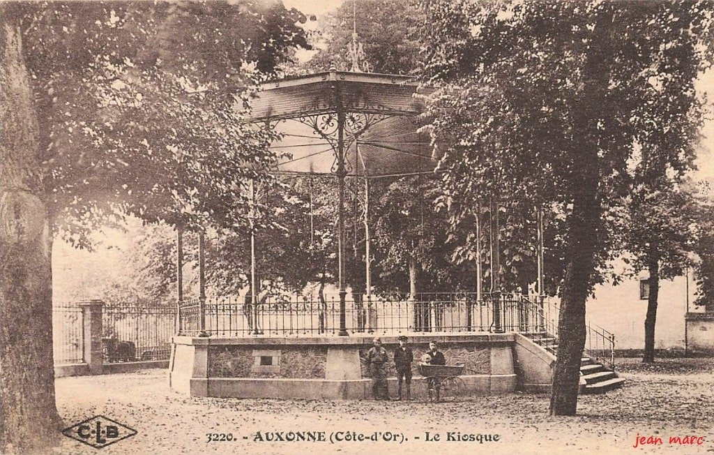 Auxonne - Le Kiosque.jpg