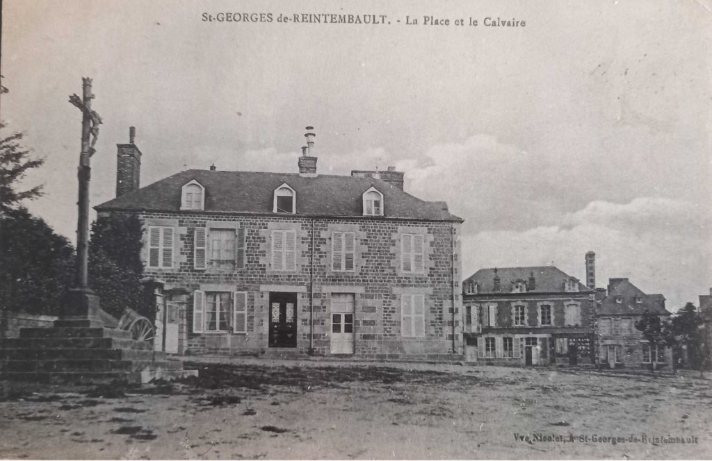Saint Georges de Reintembault - la place et le calvaire veuve nicolet st georges.jpg