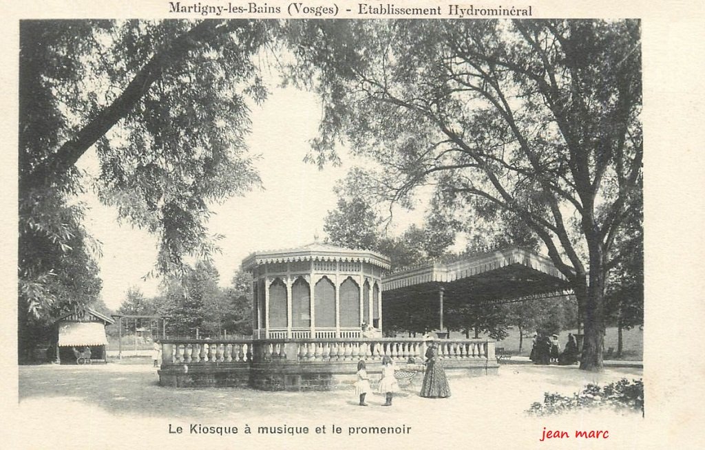 Martigny-les-Bains - Le Kiosque à Musique et le Promenoir.jpg