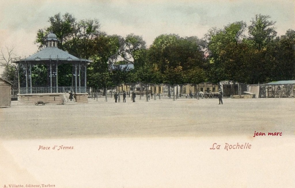 La Rochelle - Place d'Armes.jpg
