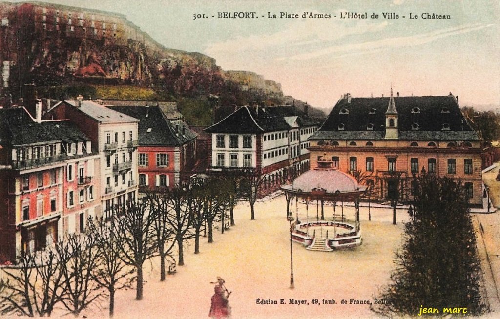 Belfort - La Place d'Armes - L'Hôtel de Ville - Le Château.jpg