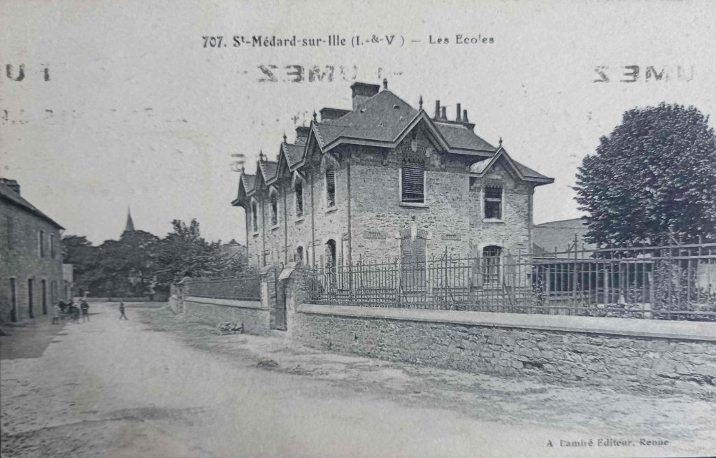 707 - Saint Médard sur Ille - les écoles -lamiré.jpg