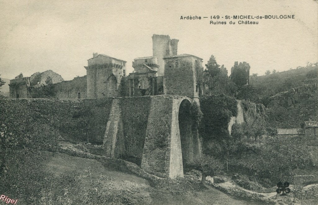 07-St-Michel-de-Boulogne - Ruines du Chateau - 149 MTIL.jpg