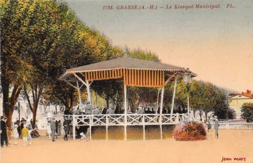 Grasse - Le Kiosque municipal.jpg