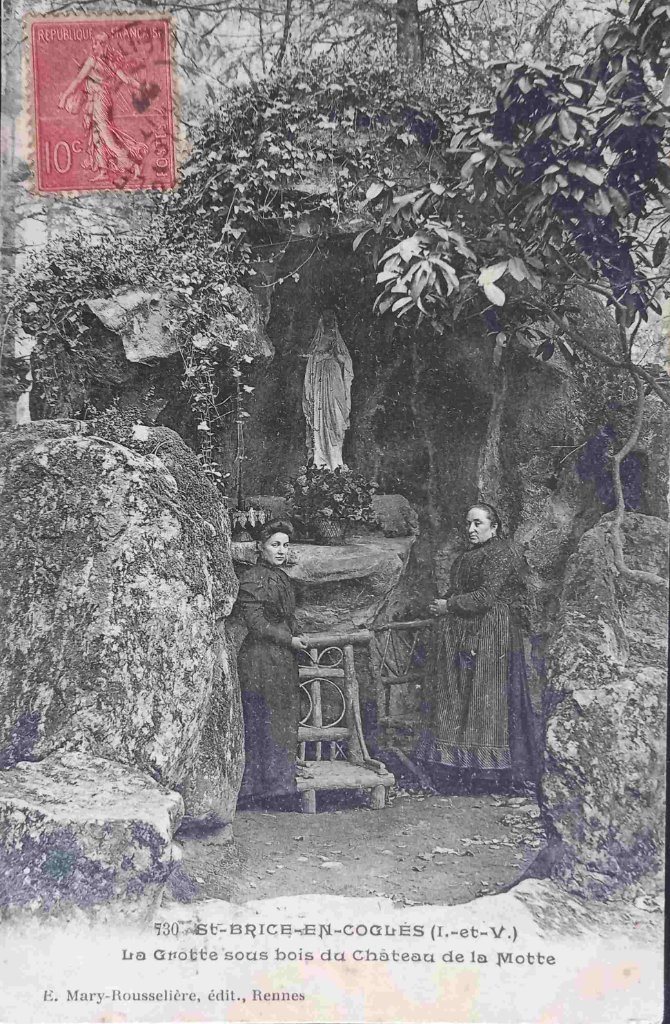 530 - Saint Brice en Coglès - la grotte sous bois du chateau de la motte -emr.jpg