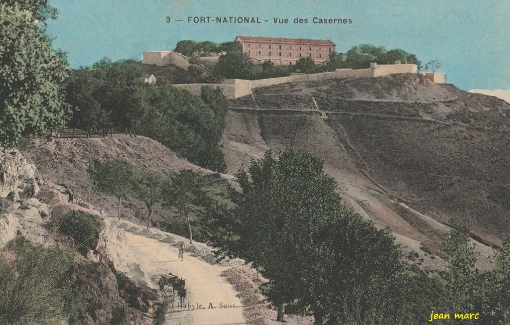 Fort-National - Vue des Casernes.jpg