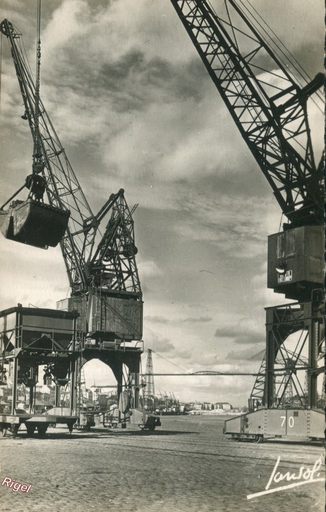 44-Nantes Commercial et Maritime - Vue Pittoresque du Port - 60 Jansol.jpg