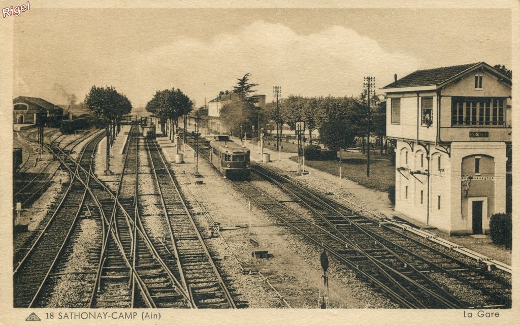 01-Sathonay-Camp - La Gare - 18 CAP.jpg