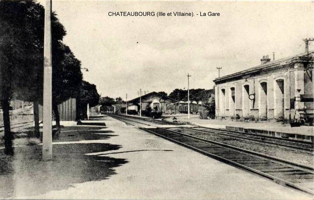 Châteaubourg 3 P.jpg